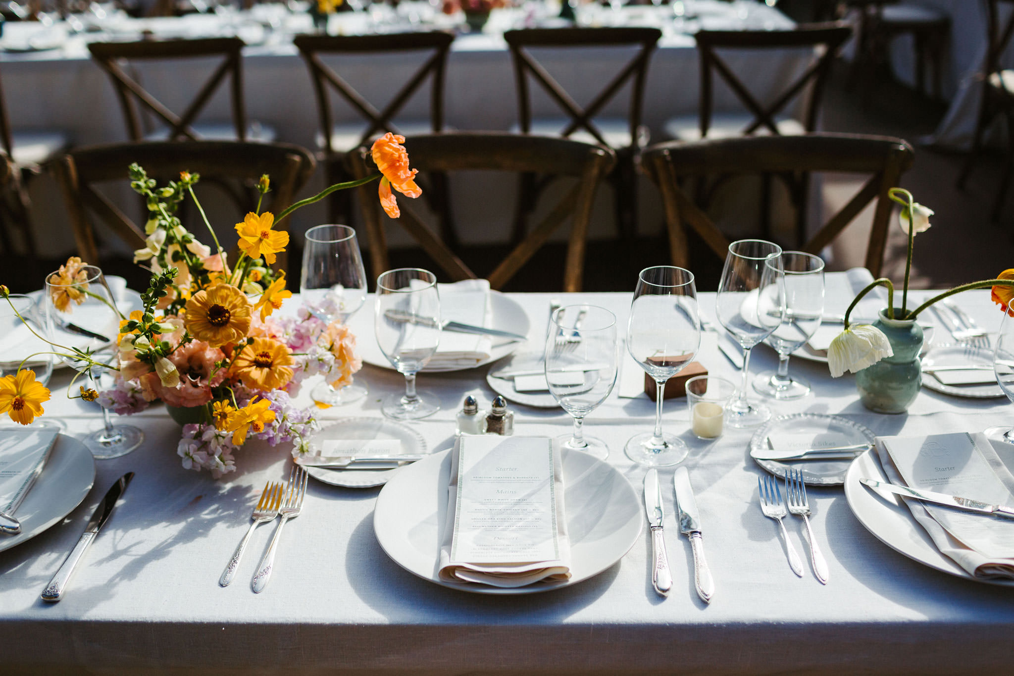 OUTDOOR ART CLUB MILL VALLEY WEDDING 18 outdoor art club wedding reception sun porch table detail