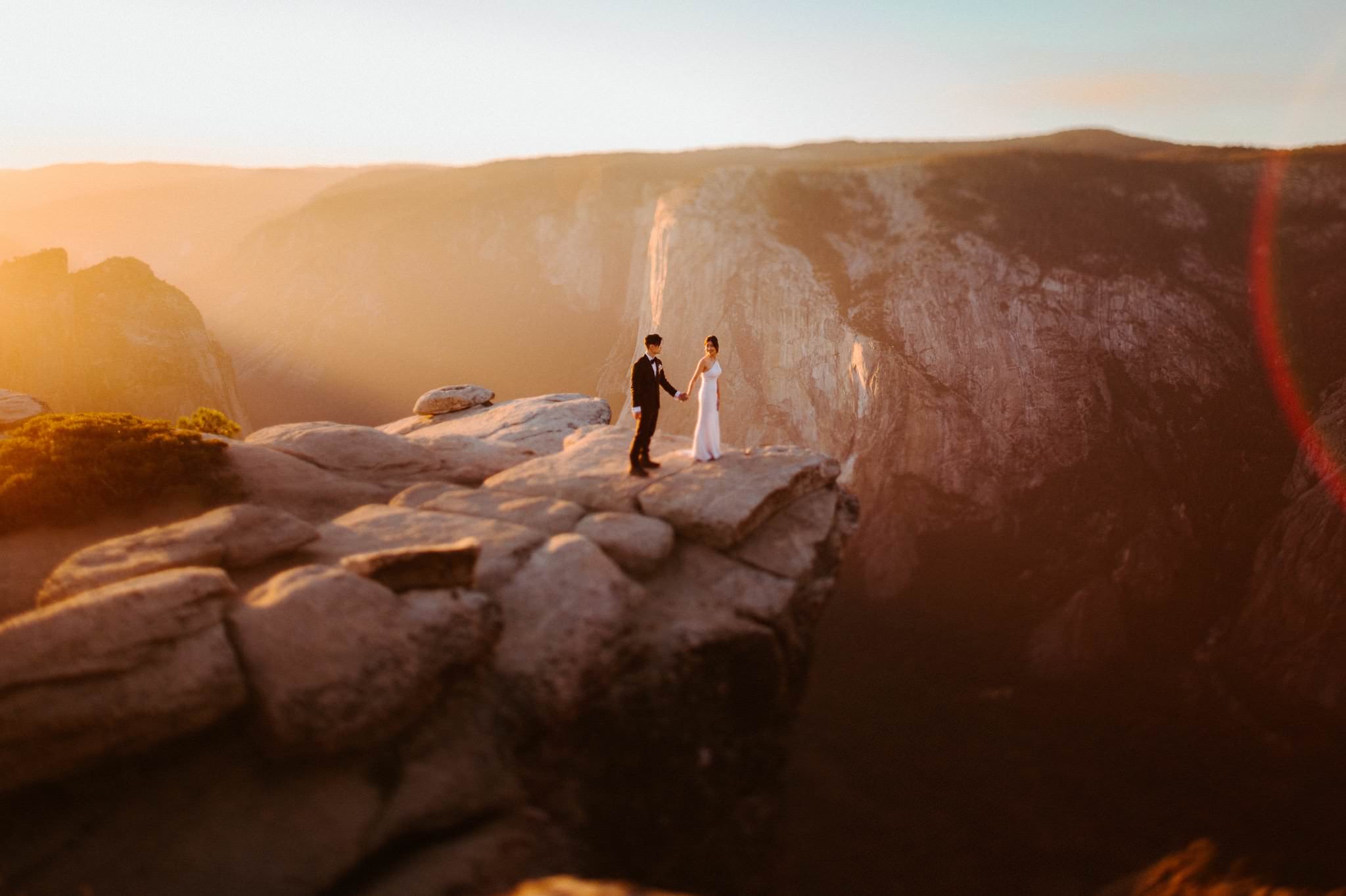 YOSEMITE WEDDING 13 yosemite elopement sunset at taft point