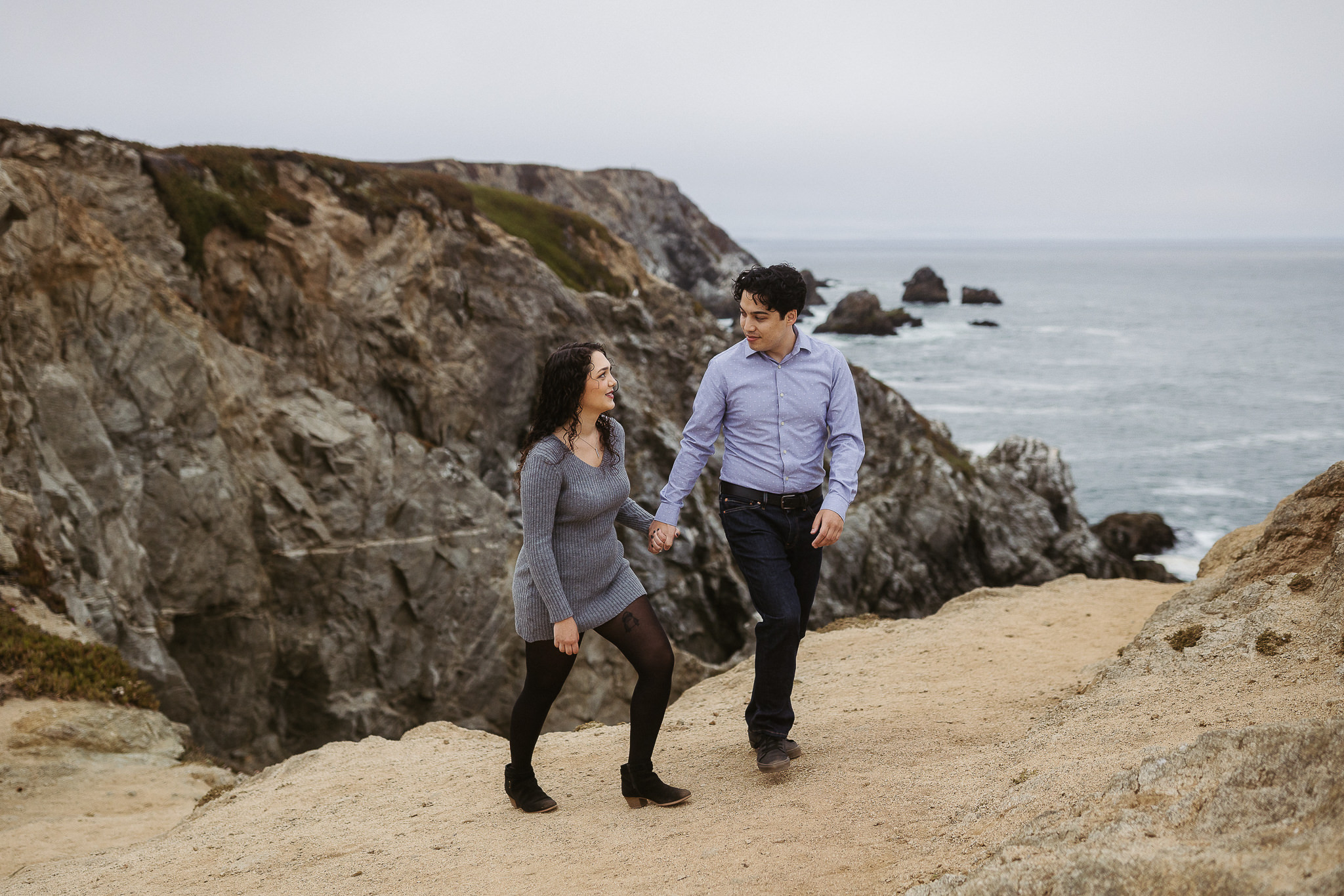 BODEGA BAY ELOPEMENT 3 exploring the coast during this bodega bay elopement